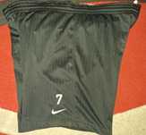 sort Nike XL nr.7-pret 30 lei