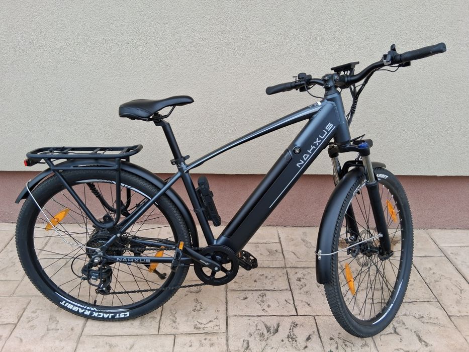 Vand bicicleta electrica care se accelerează de la buton