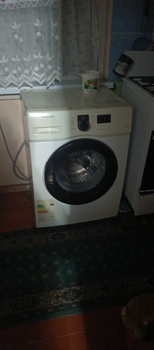 Продам стиральную машинку
