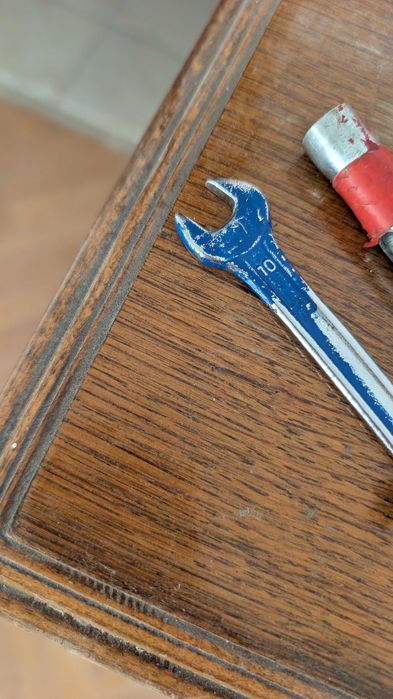 Шкаф/бюфет от дърво