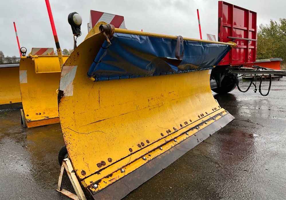 Lama zapada pentru camion