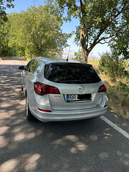 Opel Astra J 2011 1.7CDTI