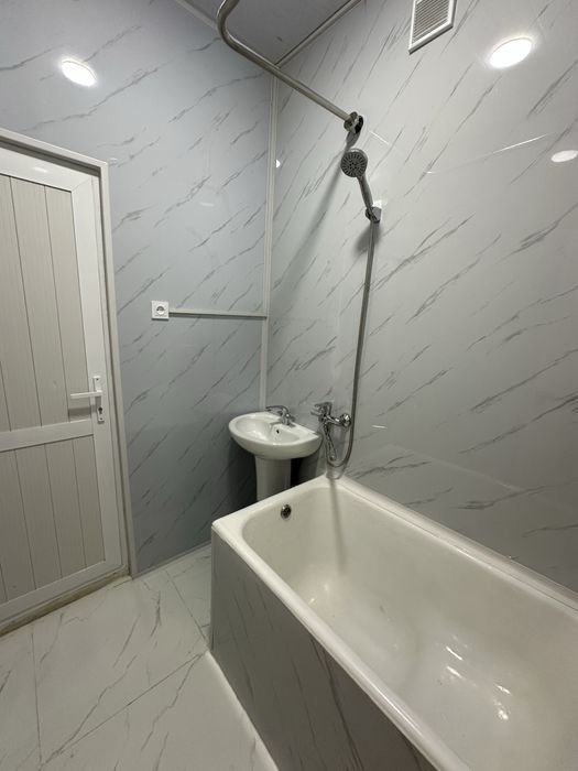 Чилонзор 8-кварталда 1*(2) хоналик евро ремонт квартира сотилади. Свой