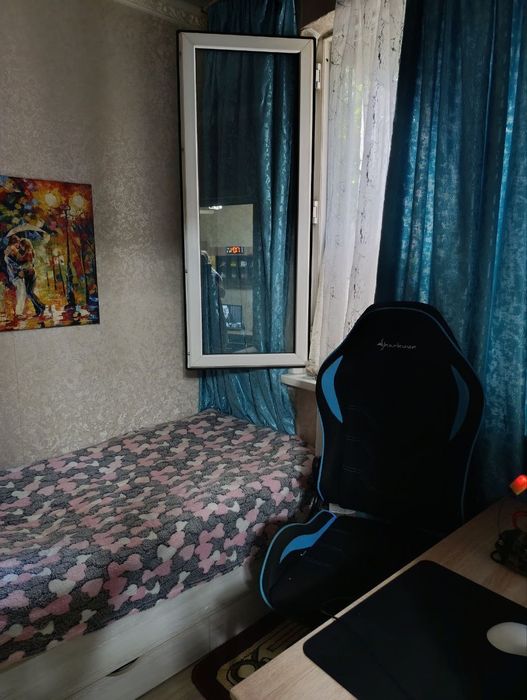 Продам чиланзар 11.  Двух комнатная