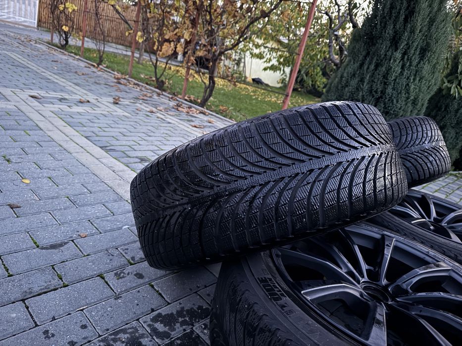 Jante+Caucucuri(MICHELIN)Porsche 275 45 R20