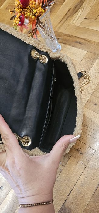 Черна дамска чанта