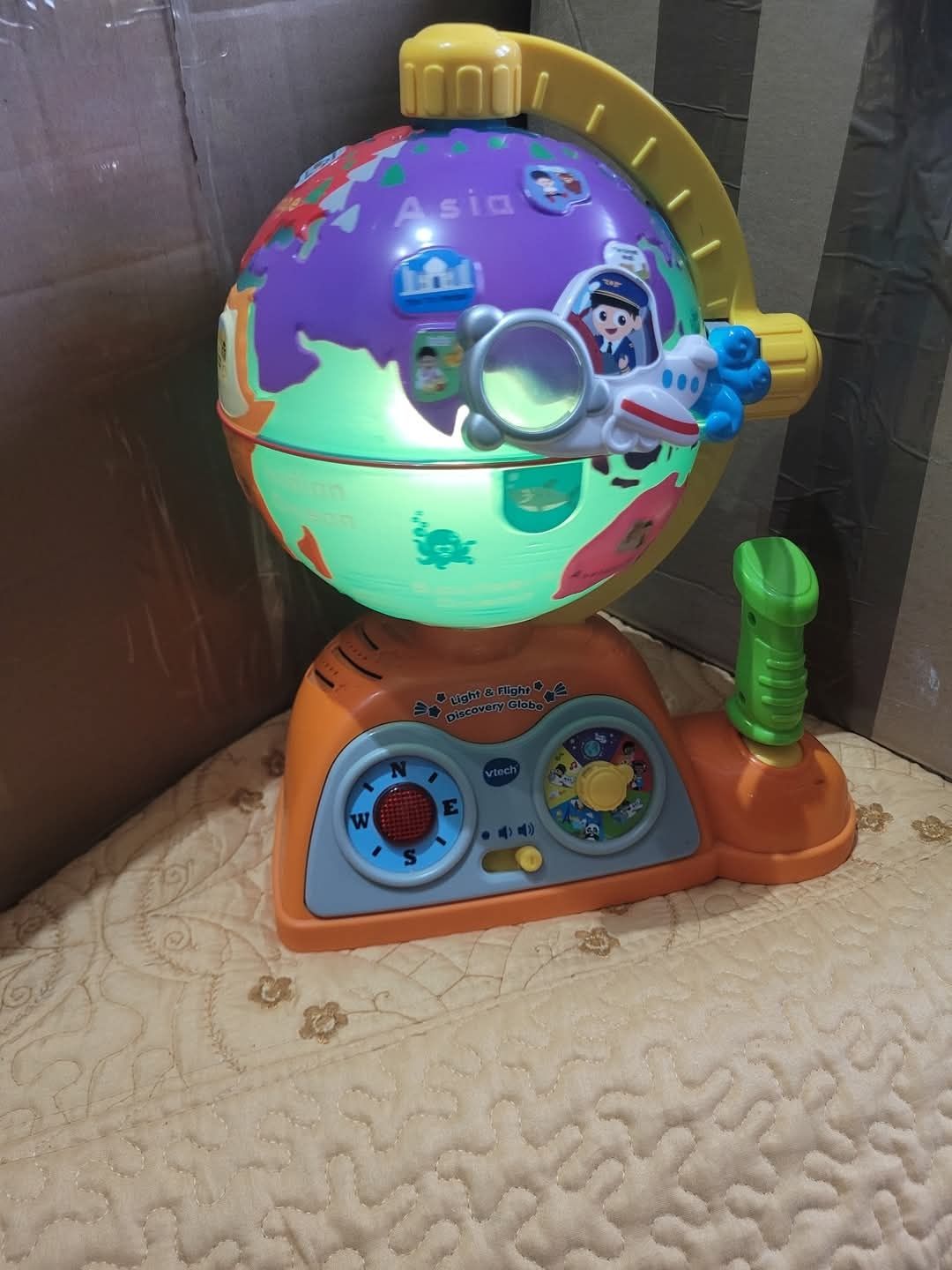 Glob pamantesc vtech limba engleza