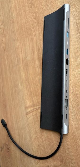 Vand hub USB-C multifuncțional