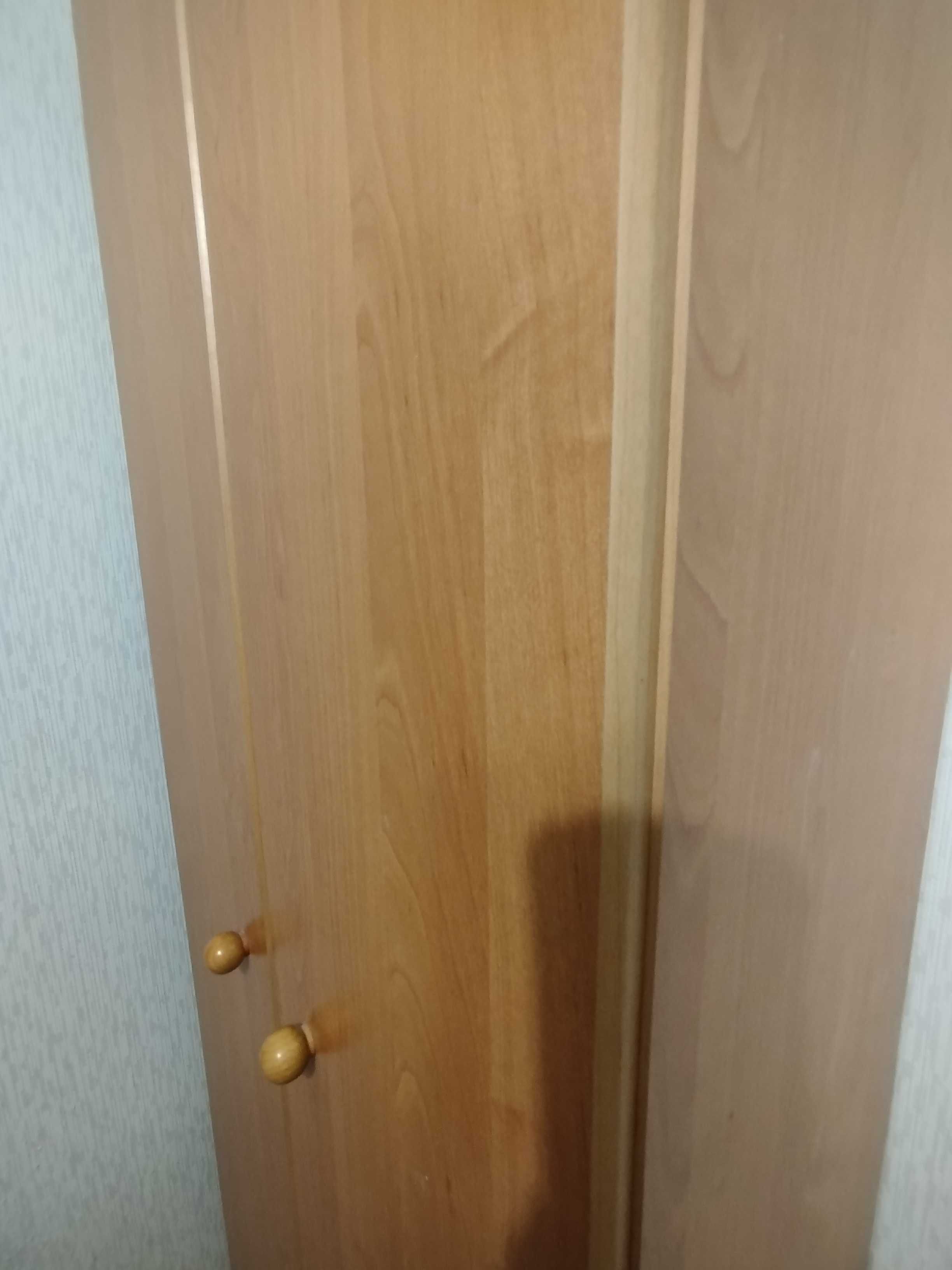 Шкаф почти новый