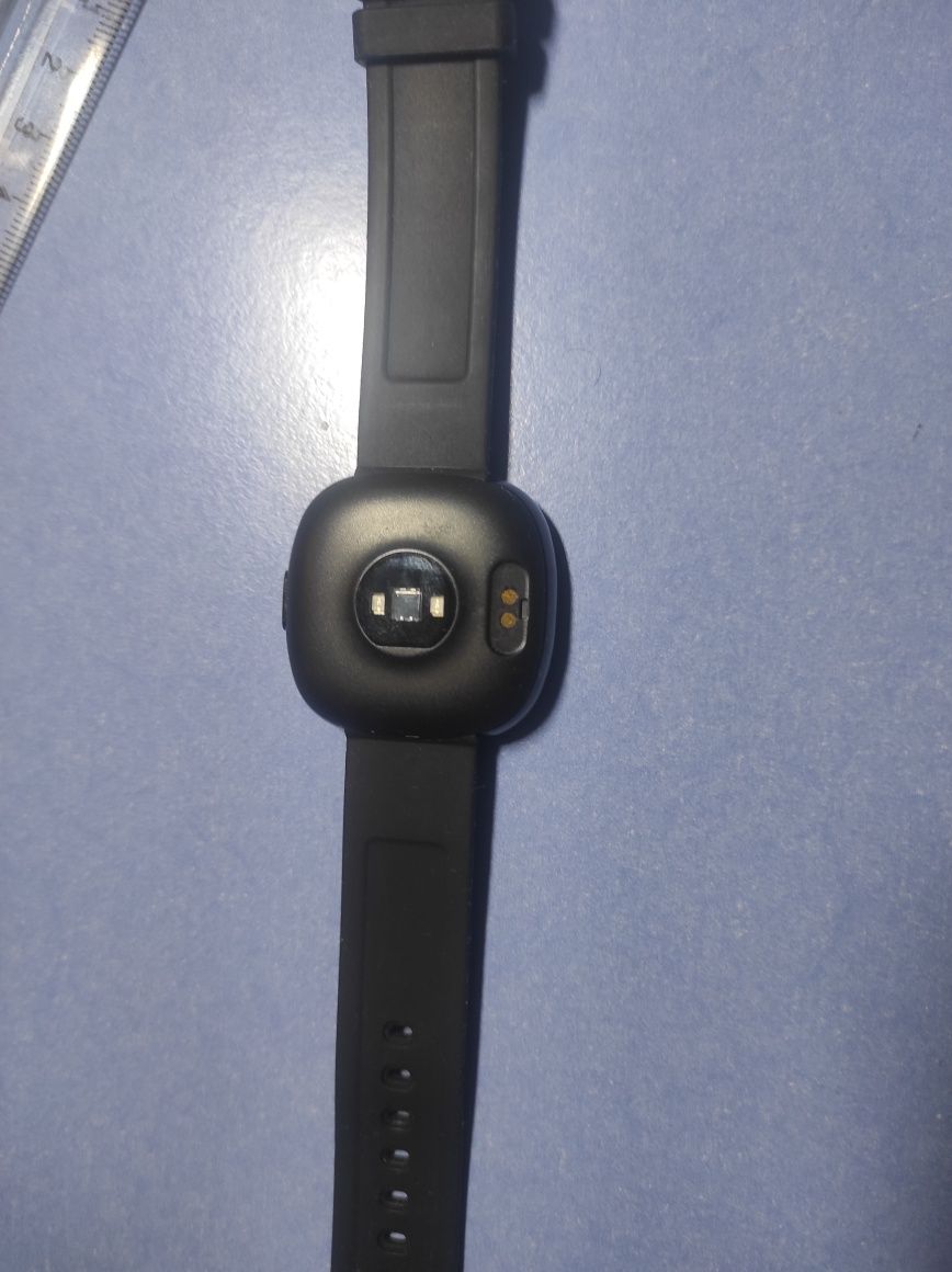 Smartwatch за кръвно, стъпки и пулс