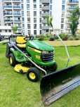 Tractoras de tuns iarba John deere Kawasaki V2 Twin Lama de zapada