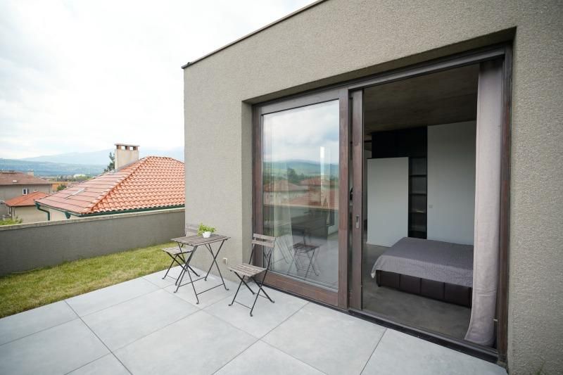 Дава се под наем Двустаен апартамент в София, Горубляне - 159 кв.м за 1000 € - Снимка #11