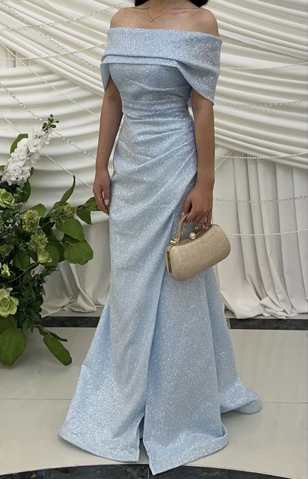 продам красивое платье принцессы