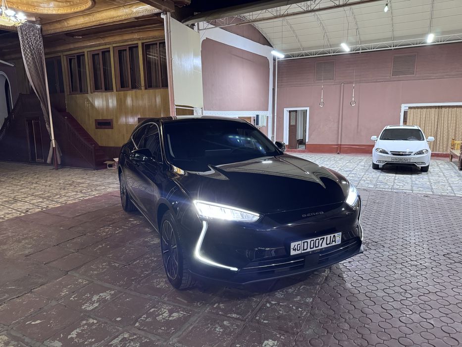 Huawei aito seres 5 sotiladi