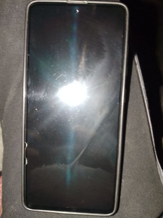Telefon sotiladi a51 6/128