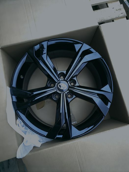 Jante de aliaj pentru toyota pe 18 marca rc wheels  model dalton