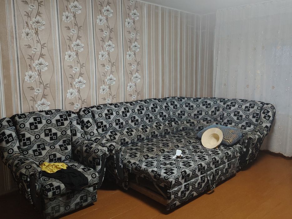 Диван бу срочно продам