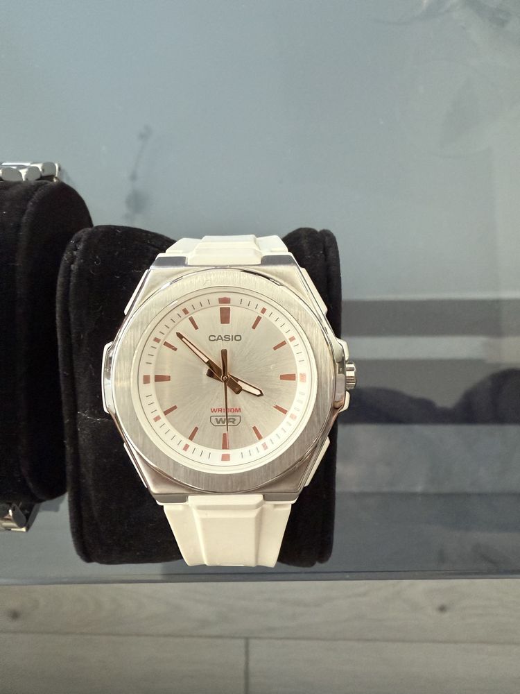 Часовник Casio/Pierre Cardin