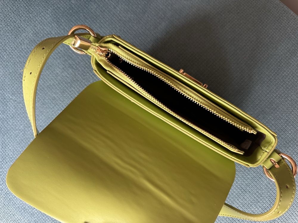 Нова чанта Pierre Cardin
