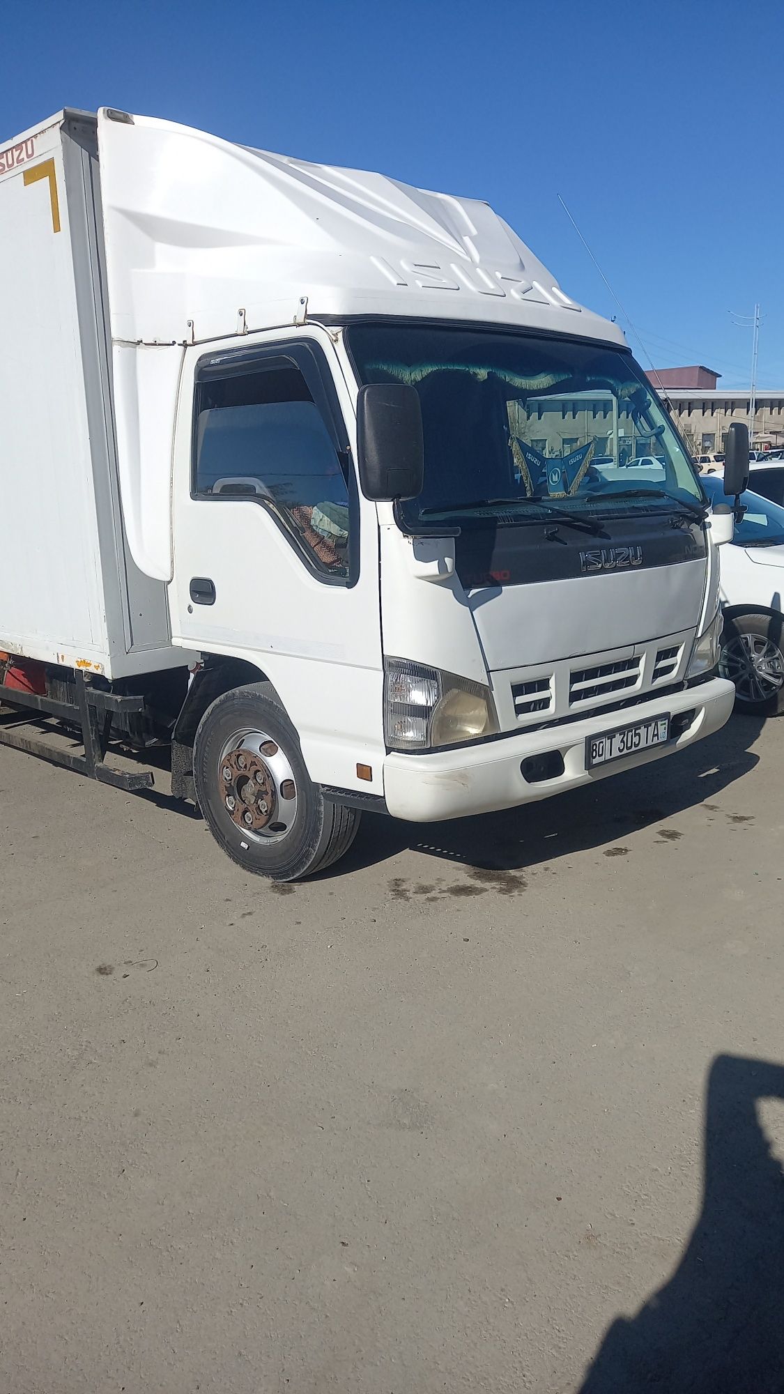Исузу автомобили