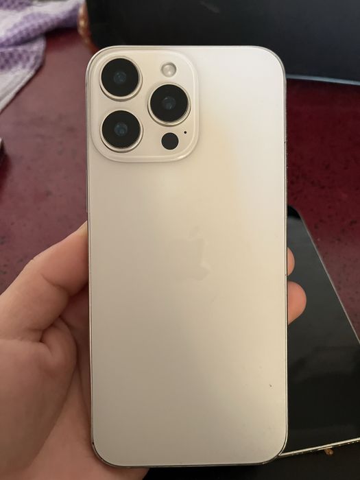 Maket telefon ayfon 16 pro bilan 15 pro max