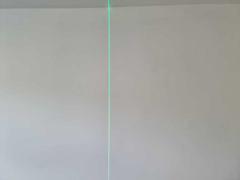 Dewalt лазерен нивелир зелен