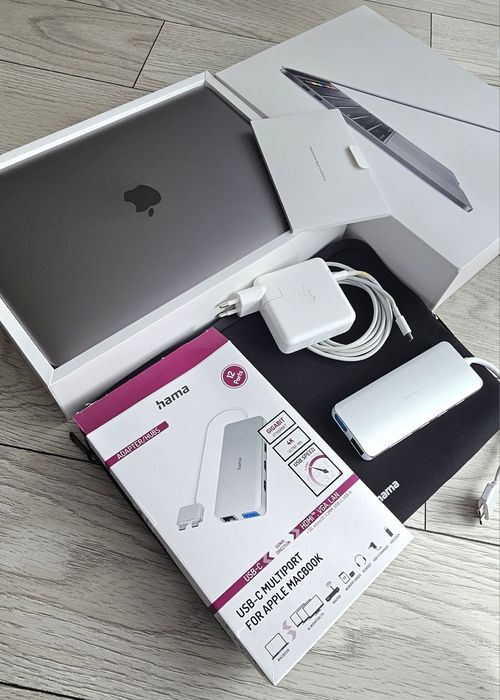 Vand MacBook Pro 2020, i5, 2 GHZ, 512 GB SSD, 16 GB LPDDR4X