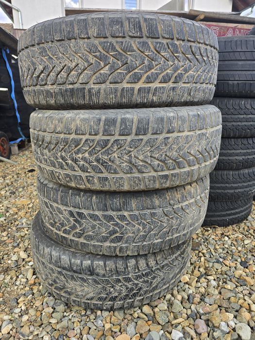 Set 4 anvelope/cauciuc/roti 225/60R17 (iarna)