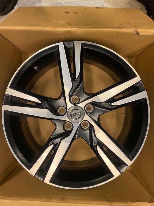 Janta Volvo R19”