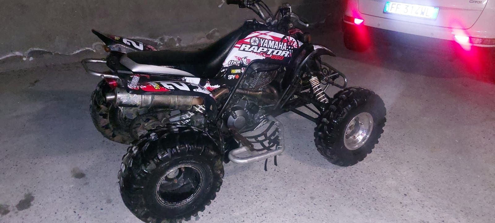 Yamaha Raptor 660