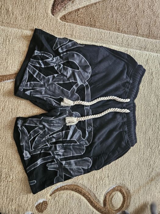 Pantaloni scurți Syna