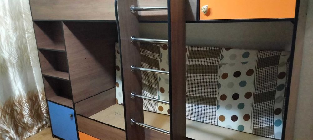 Продам двухЪярусную кровать
