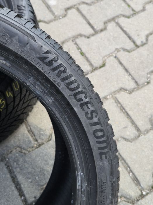 245 40 18 Bridgestone