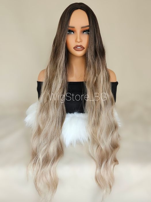 Пепеляво руса омбре къдрава перука без бретон