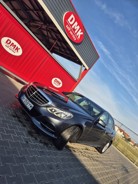 Mercedes Benz   E 220