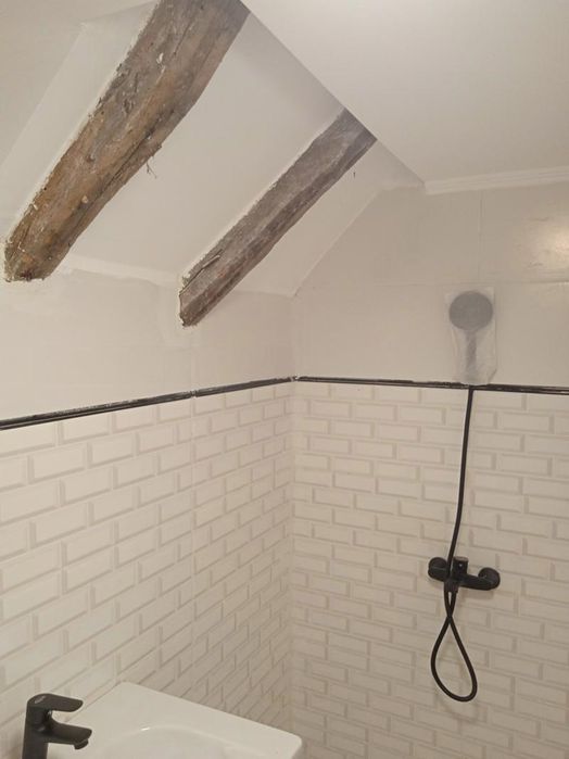 Двуетажна Къща след ремонт в с. Извор