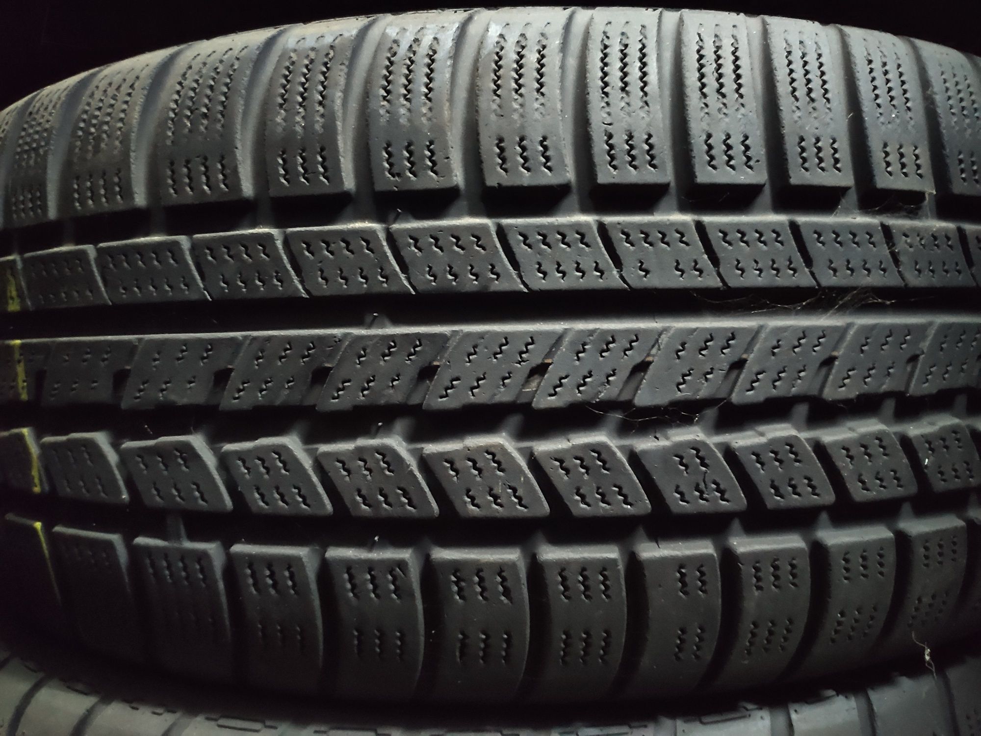 4бр Зимни 235 55 17 - Nexen, Nokian