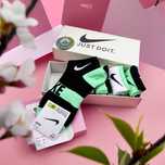 Спортивные женские носки NIKE в подарочной упаковке.