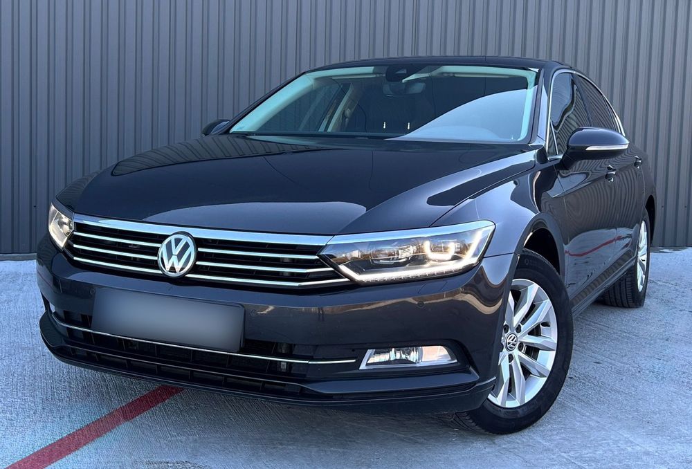 Volkswagen Passat 2019/ 2.0 TDI/ 150 CP/ DSG/ Matrix/ Camera/ Distronic/ Proprietar