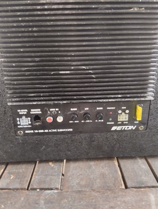 Бас каса с усилвател eton