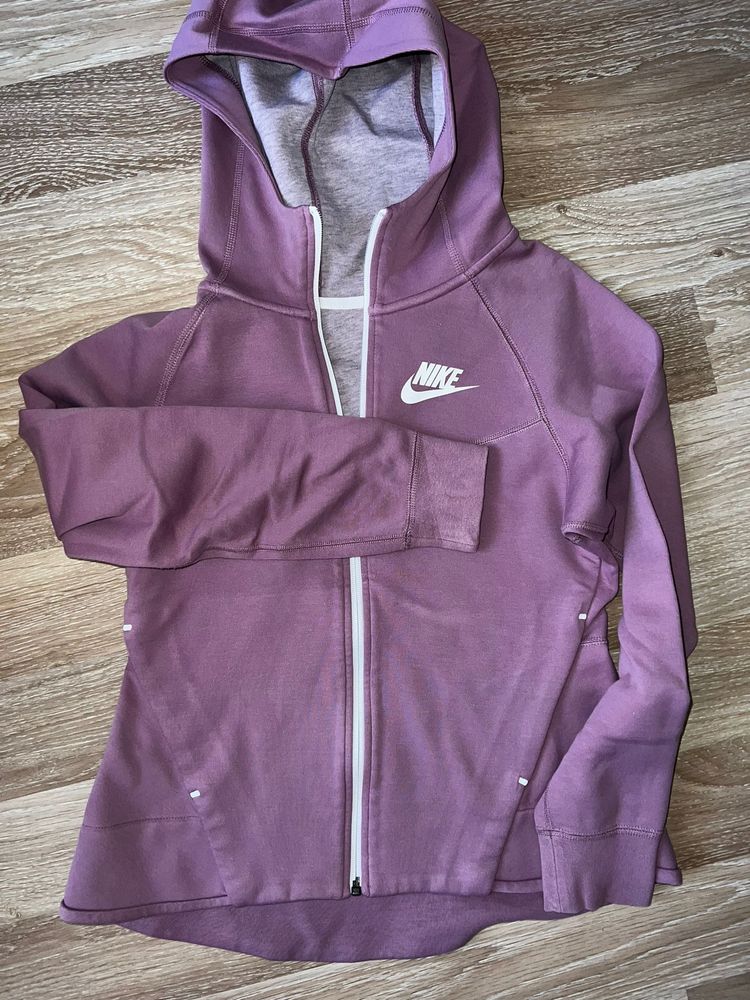 Nike Balmain  Chloe Sessun