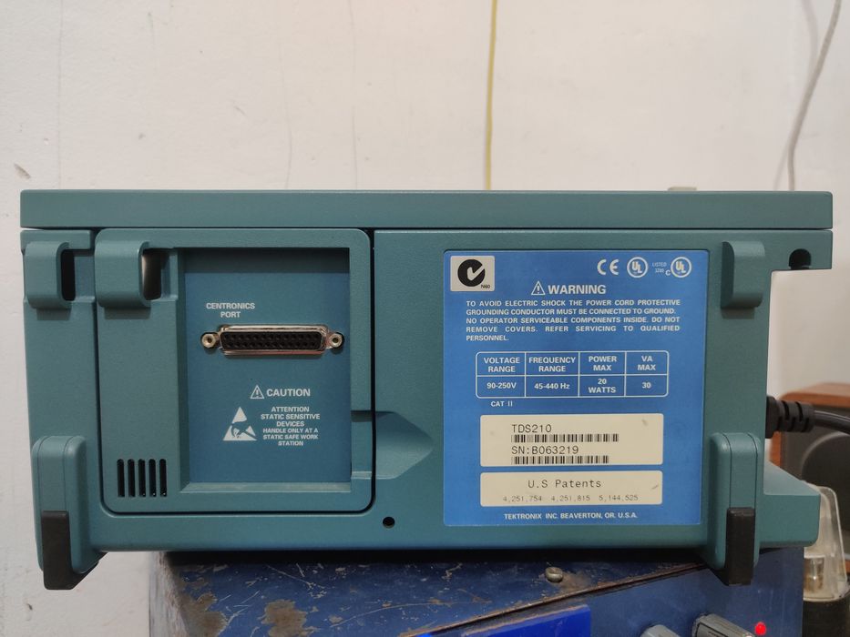 Osciloscop Tektronix TDS 210 cu doua canale