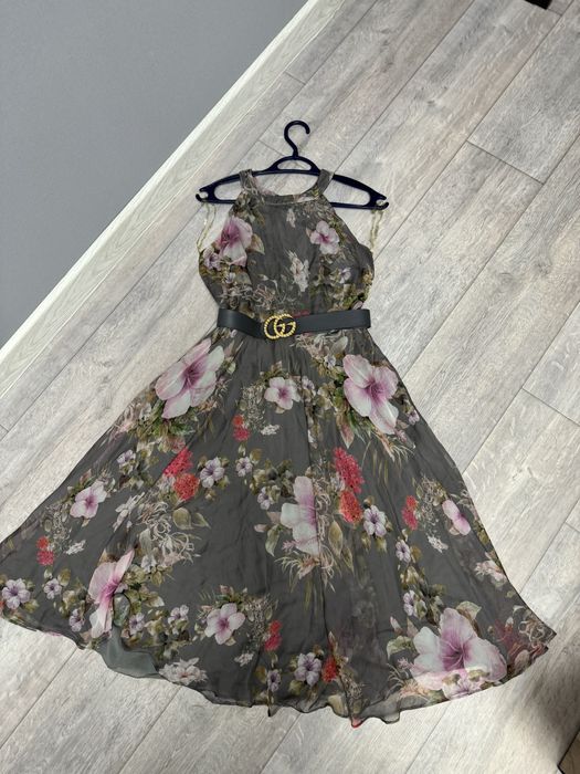 Продам нарядные платья и блузу!