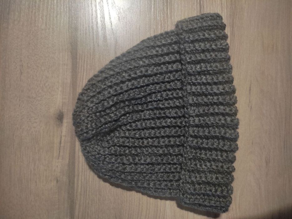 Продаётся новая женская шапка