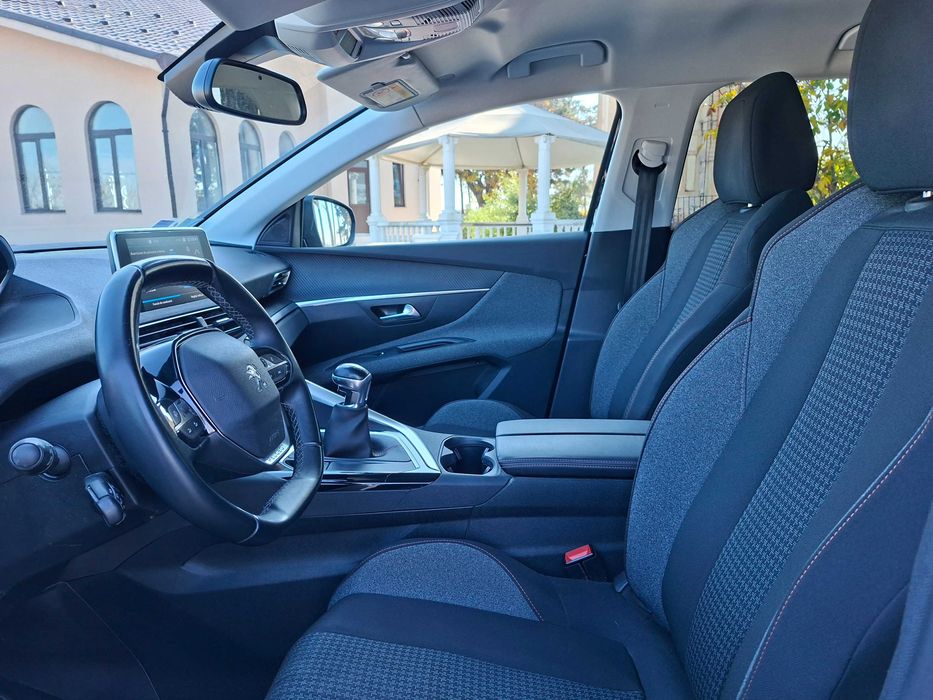 Peugeout 3008 1.2 Puretech 130cp Active Business - Carte service‼️