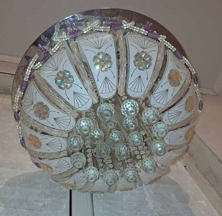 Продам люстру...