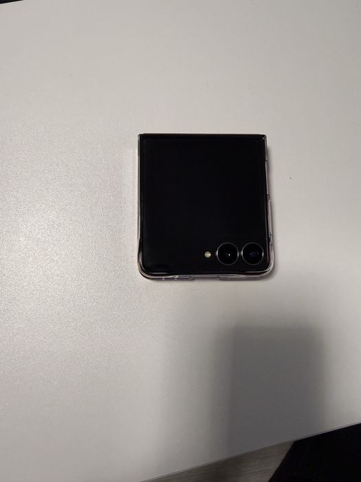 Samsung galaxy z flip 7 coral