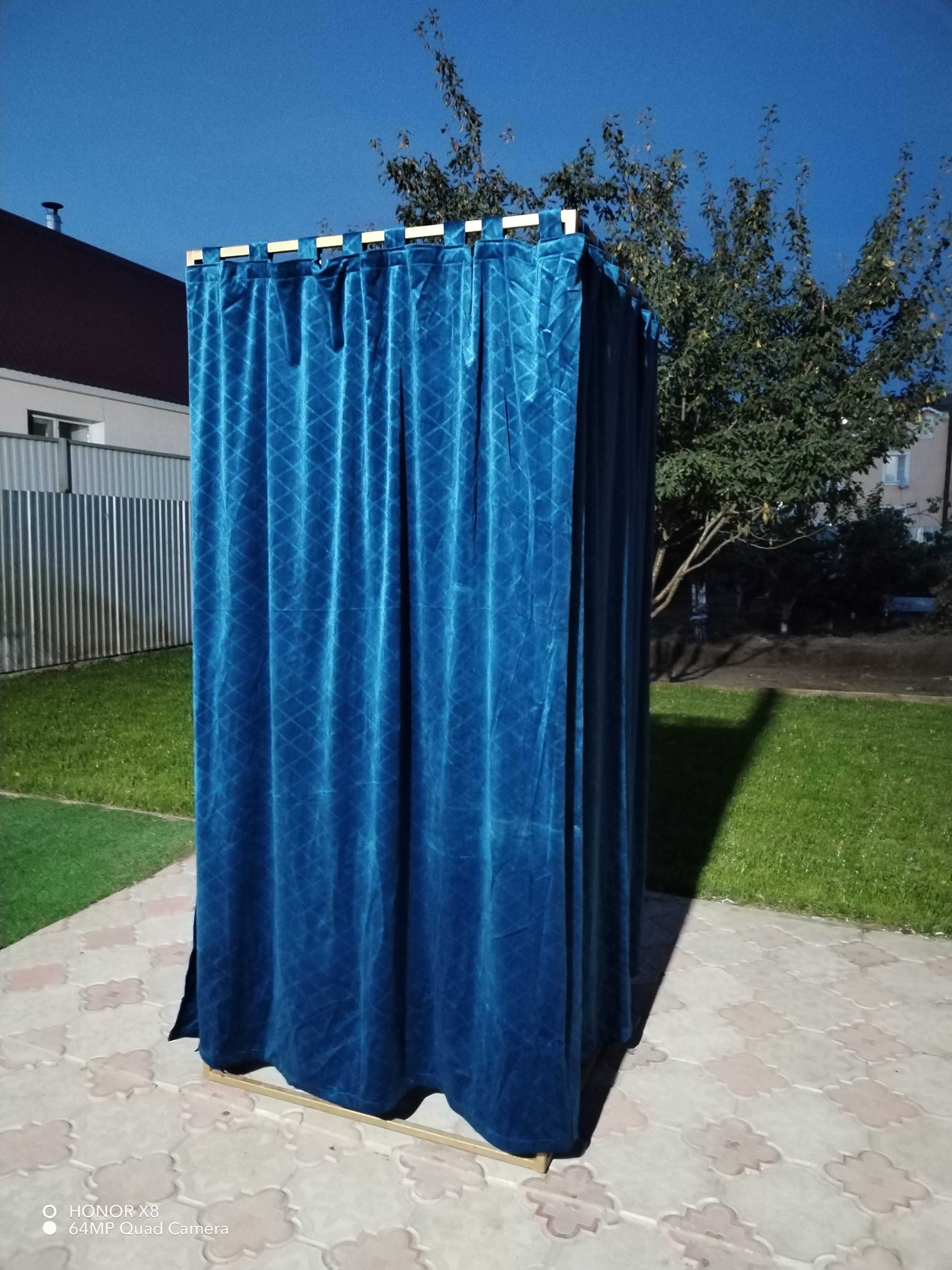 Продам торговое оборудование, раздевалку / примерочную и стул