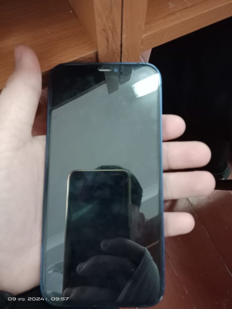 Iphone 12 телефон