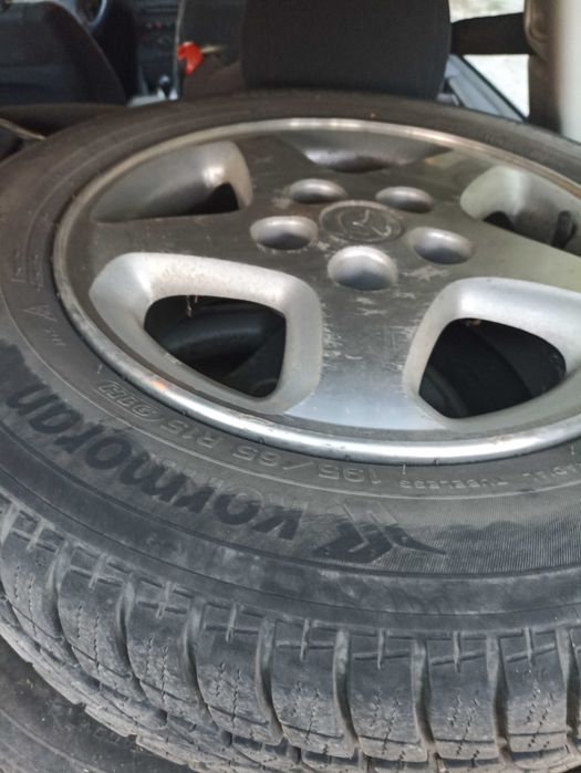 Алуминиеви джанти 15-ки с гуми